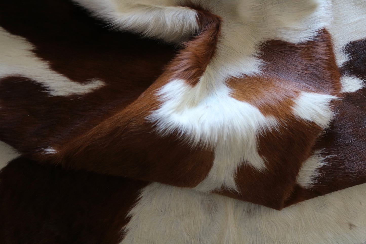200629 - Cowhide Rug - Quebecuir Premium Collection