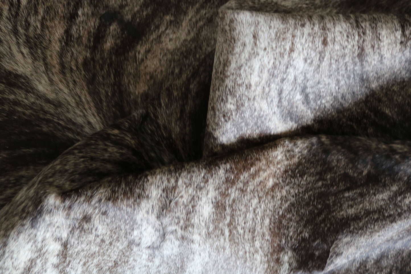 100271- Cowhide Rug - Quebecuir Premium Collection