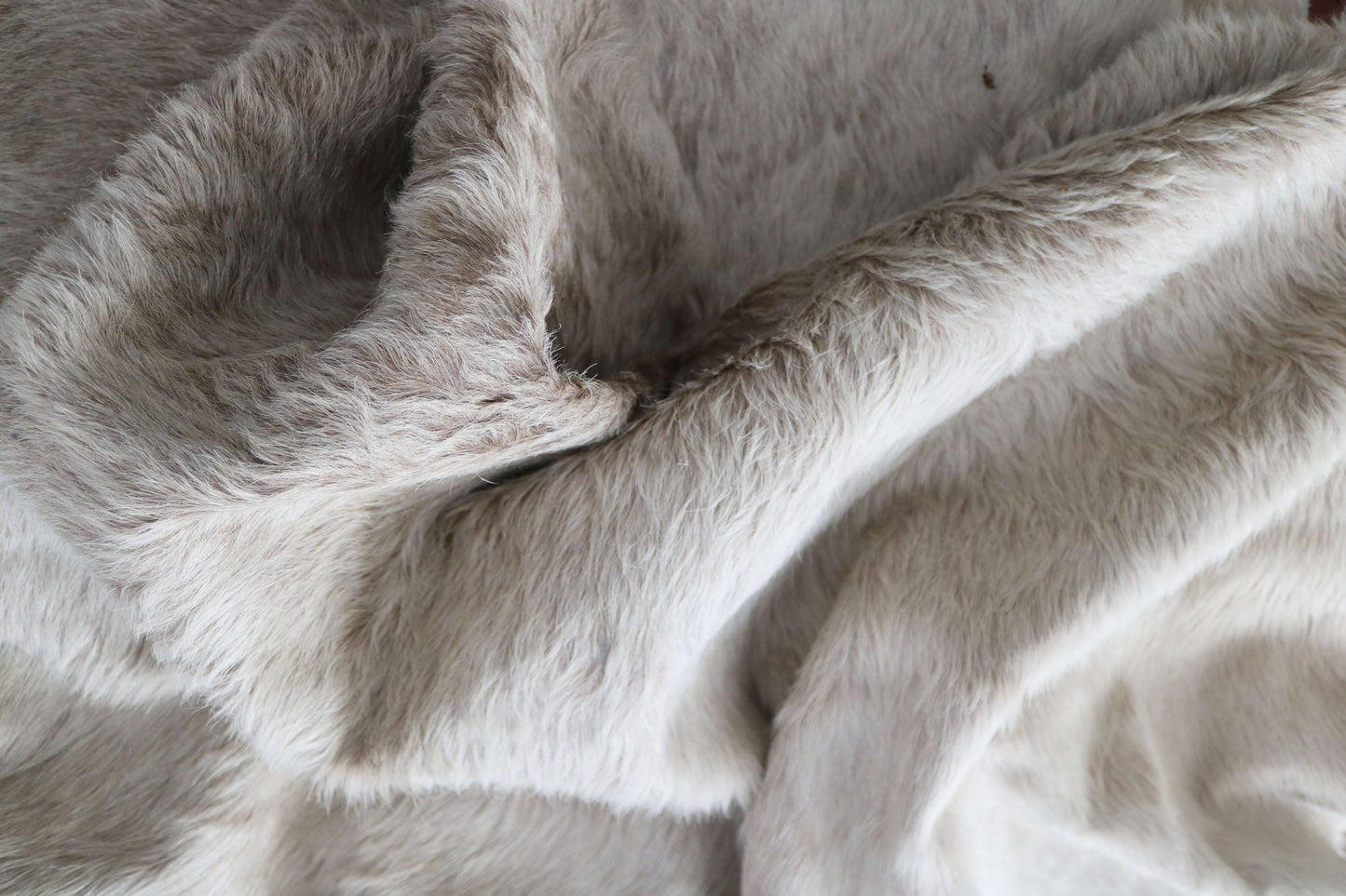 100329- Cowhide Rug - Quebecuir Premium Collection