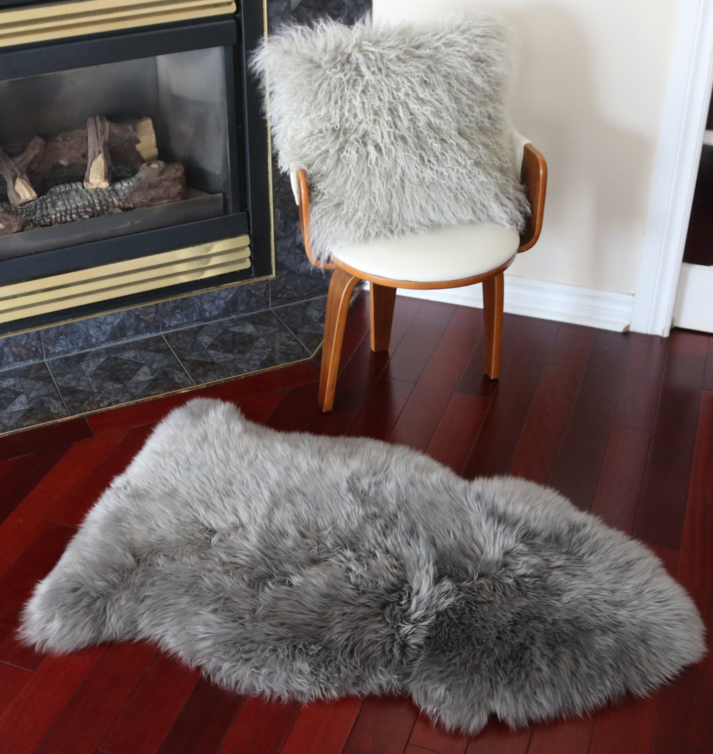 200485 Tapis GRAND peau de Mouton Sheepskin BIG SIZE Collection Quebecuir Premium GREY X 1