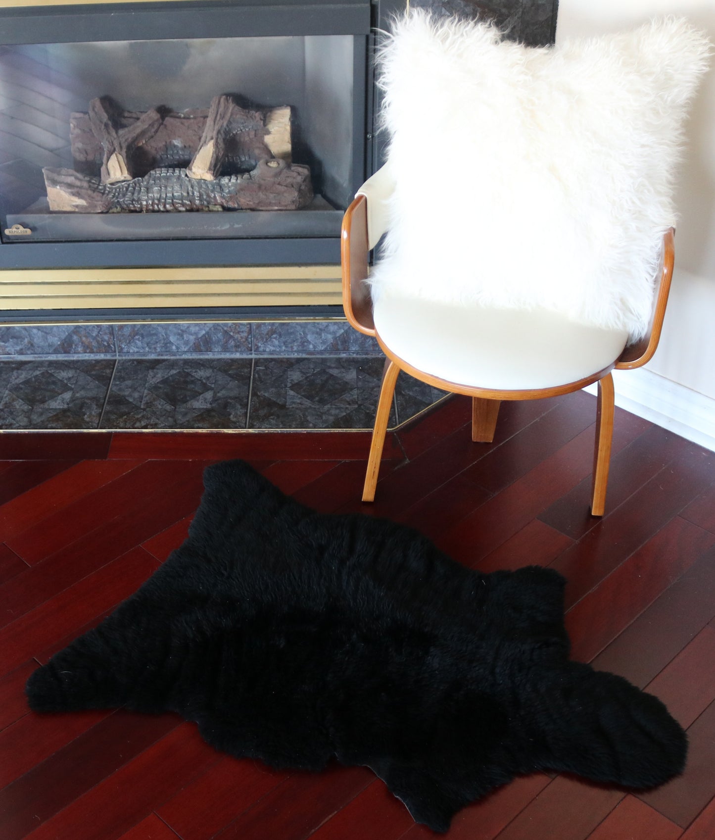 300364 Tapis peau de Mouton Sheepskin Collection Quebecuir Premium BLACK X 1