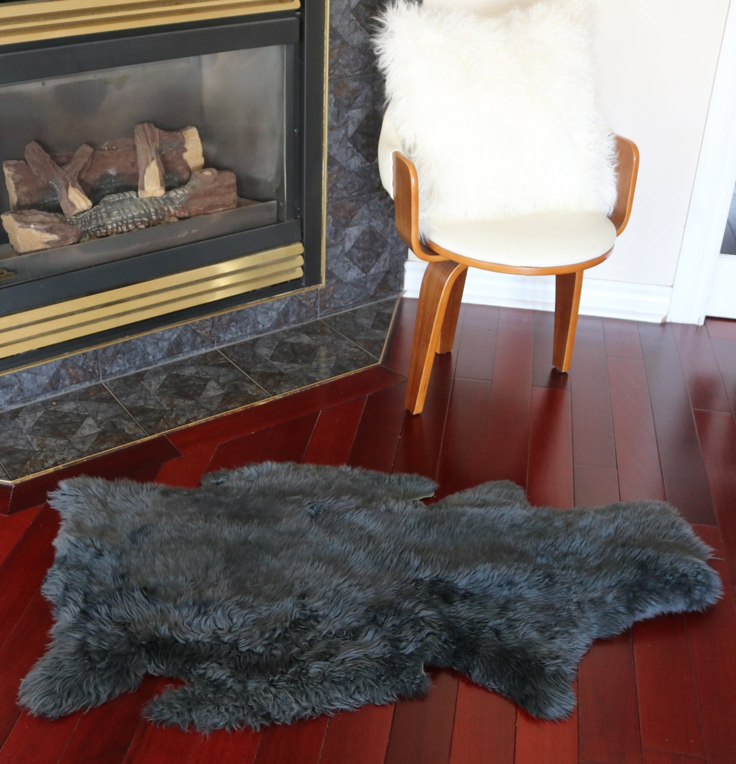 300370 peau de Mouton Sheepskin Collection Quebecuir Rustique GREY X 1