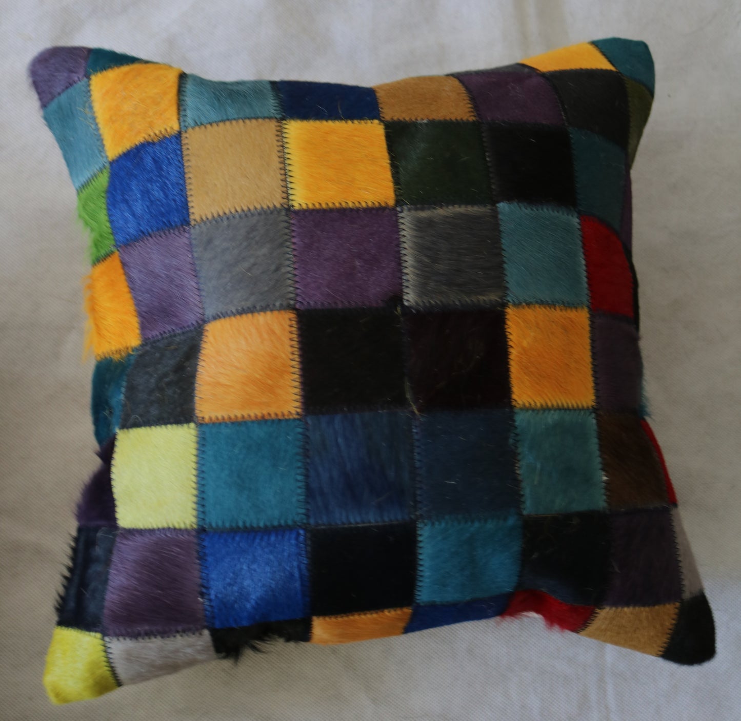 300743 Coussin Peau de Vache Cowhide Pillow Collection Quebecuir Premium