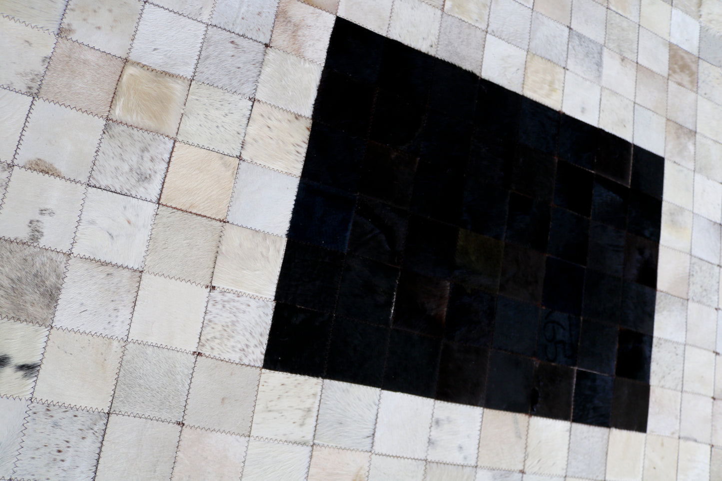 99400 Cowhide rug Patchwork Collection Quebecuir Premium