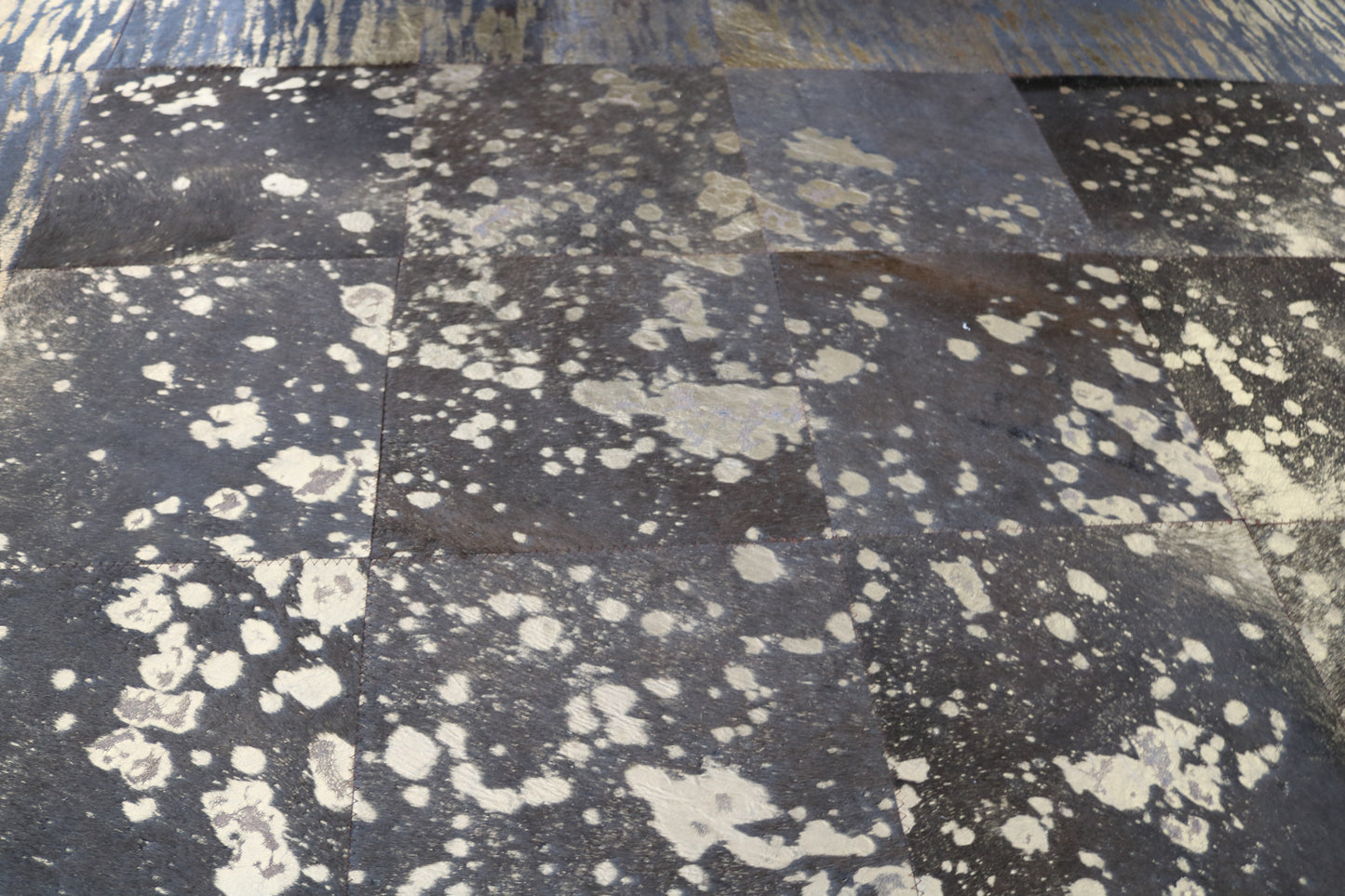 99443 Cowhide rug Patchwork Collection Quebecuir Premium