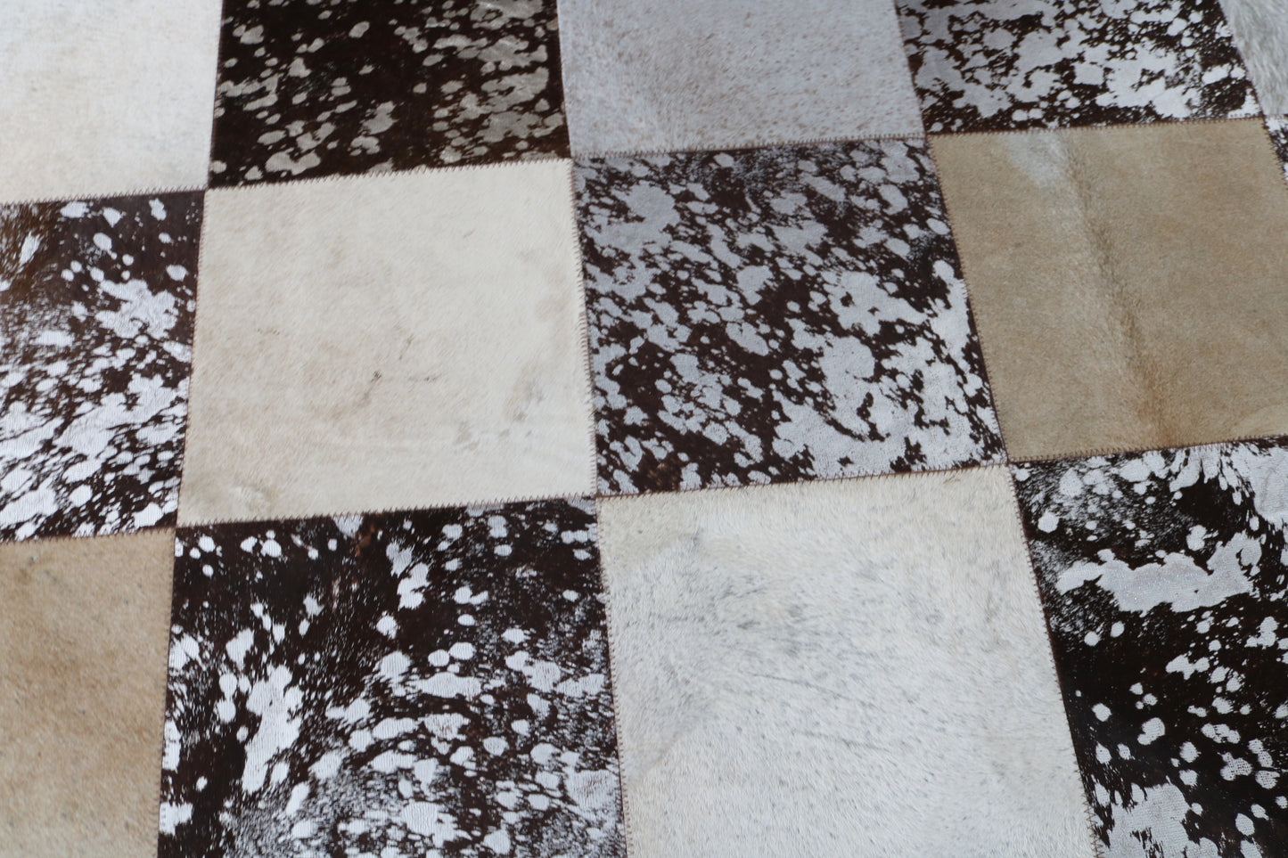 99445 Cowhide rug Patchwork Collection Quebecuir Premium