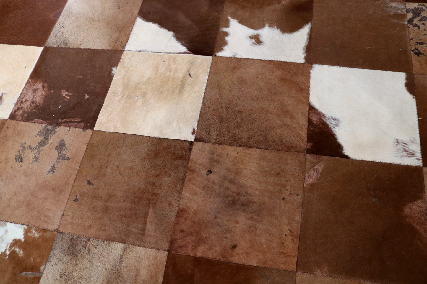 99491 Cowhide rug Patchwork Collection Quebecuir Premium