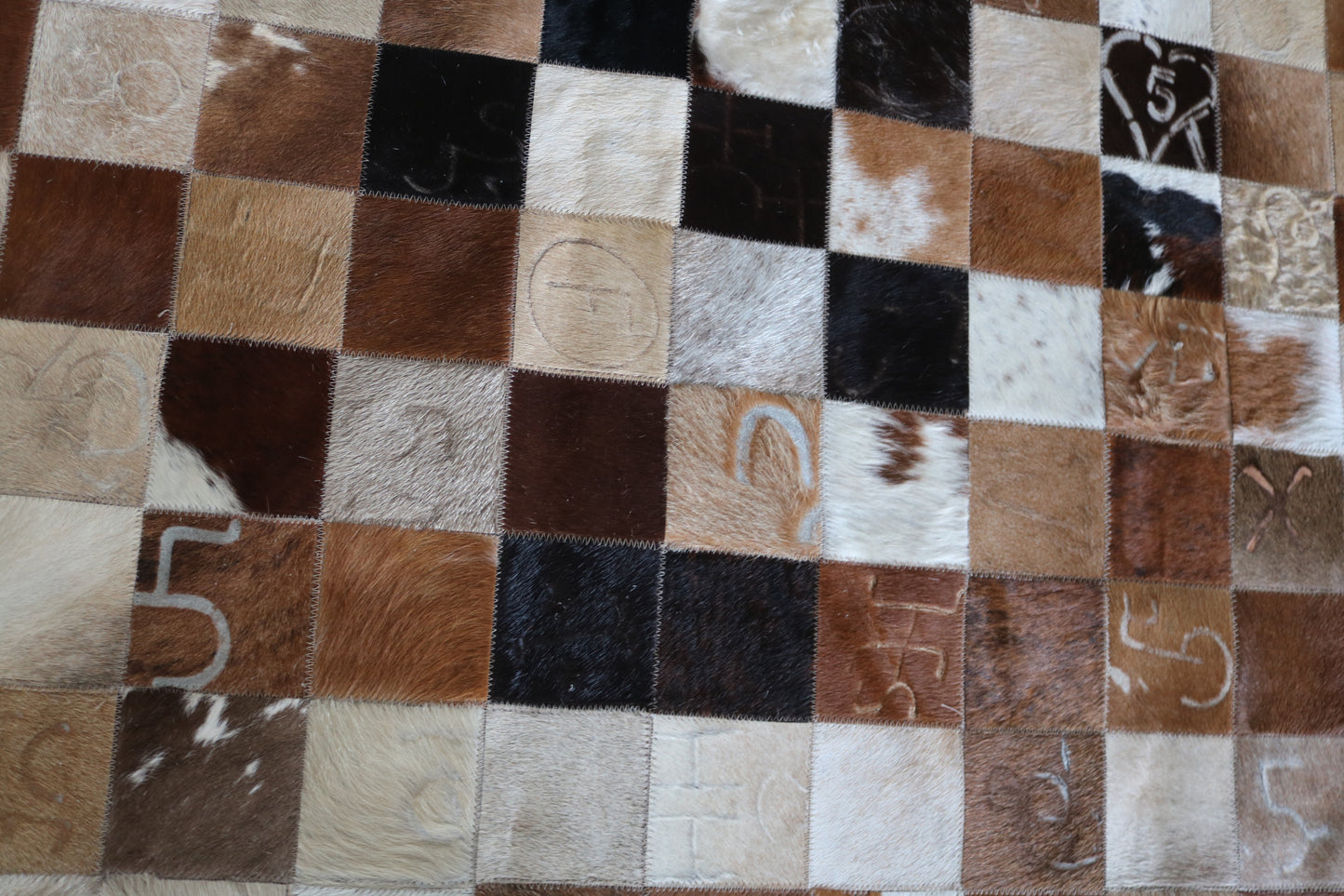 99625 Cowhide rug Patchwork Collection Quebecuir Premium BIG SIZE XXL
