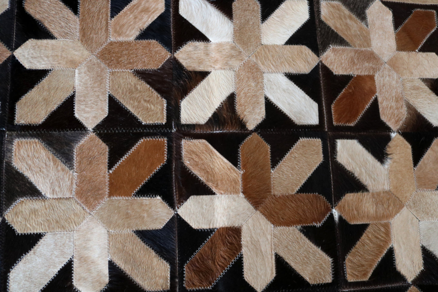 99634 Cowhide rug Patchwork Collection Quebecuir Premium BIG SIZE XXL