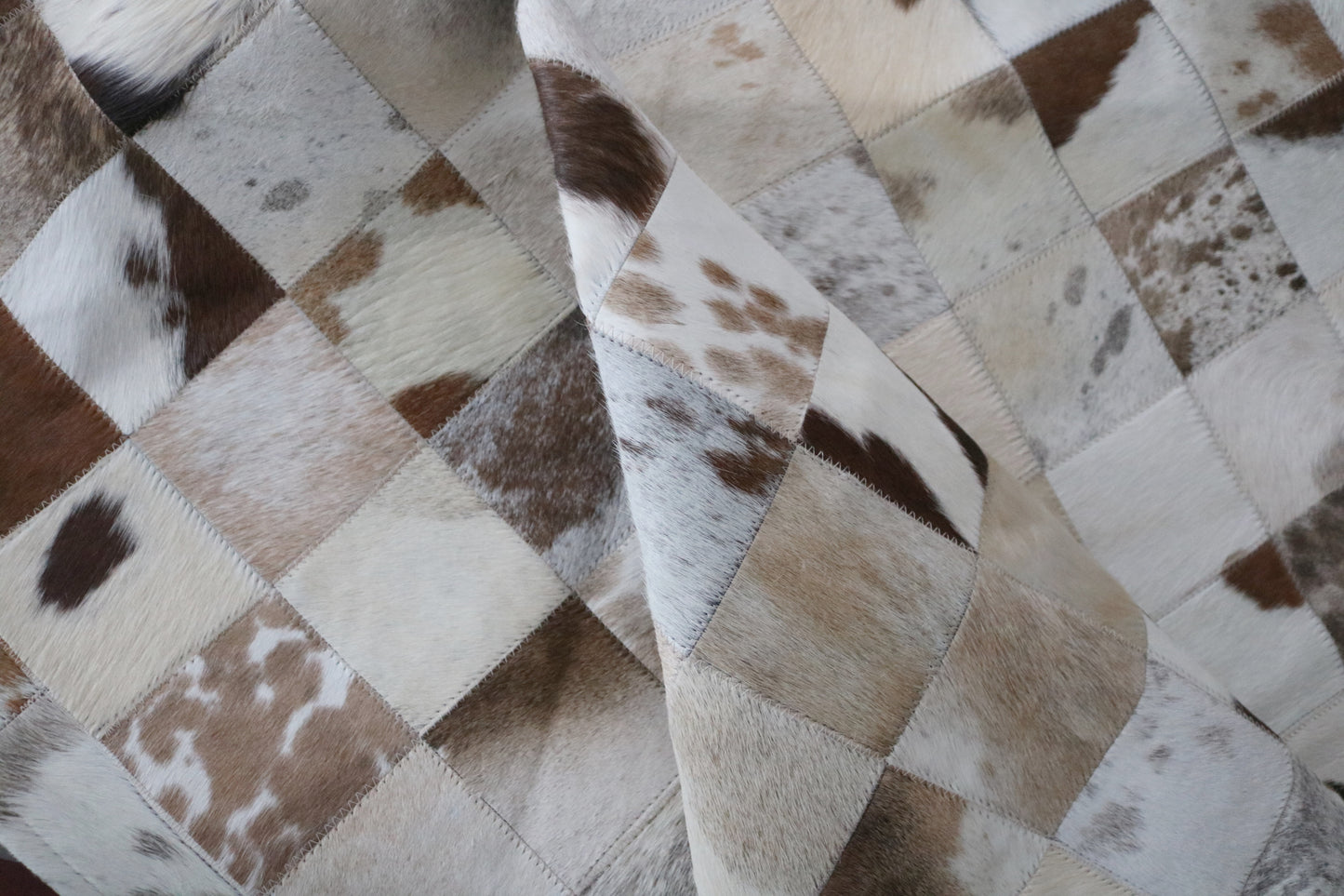 98118 Cowhide rug Tapis Peau de Vache PATCHWORK Collection Quebecuir Premium