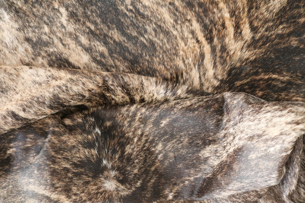 98175 - Cowhide Rug Tapis Peau de Vache BRINDLE LIGHT XL - Collection Quebecuir Premium
