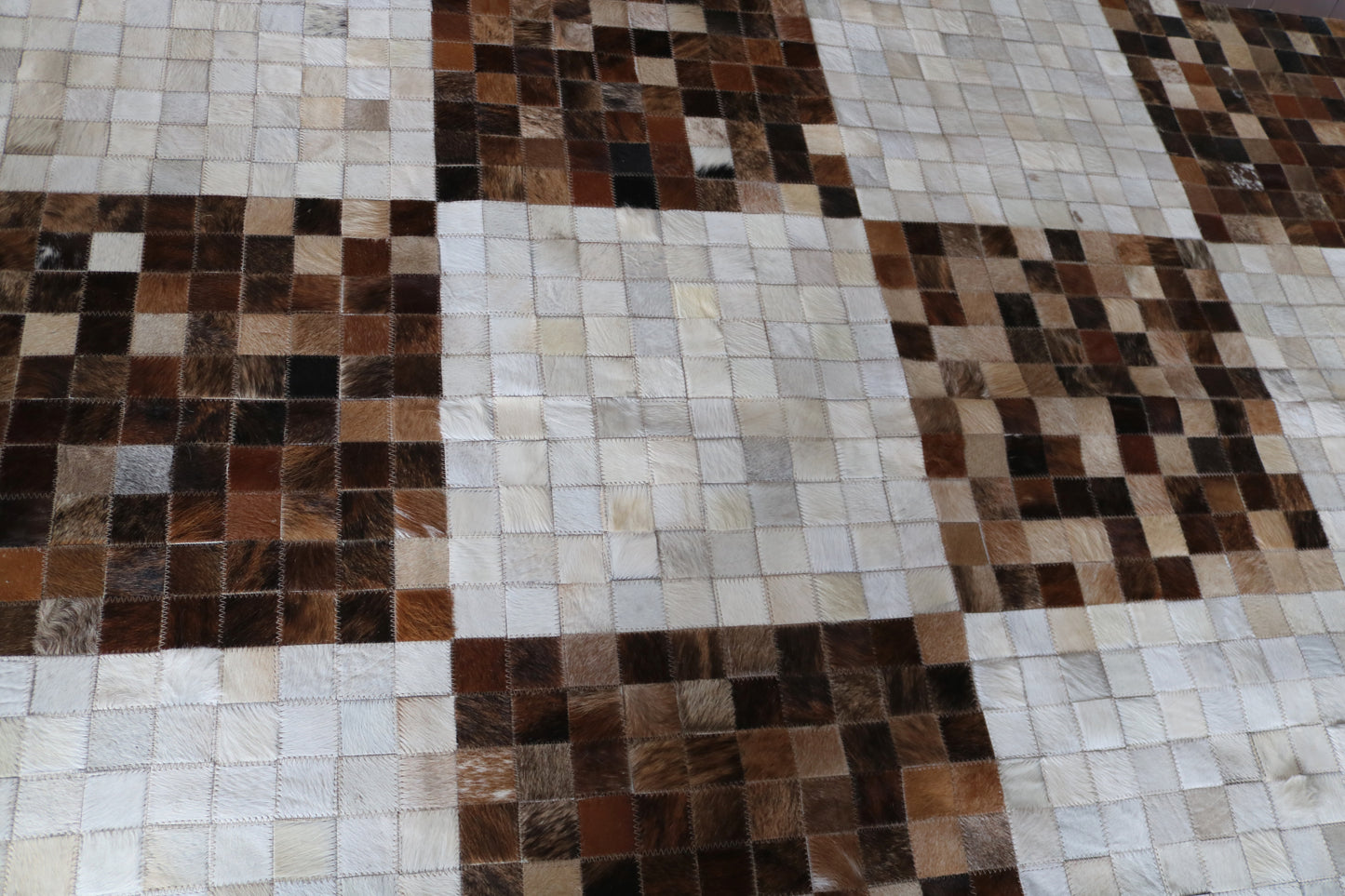 99828 Cowhide rug Patchwork Collection Quebecuir Premium