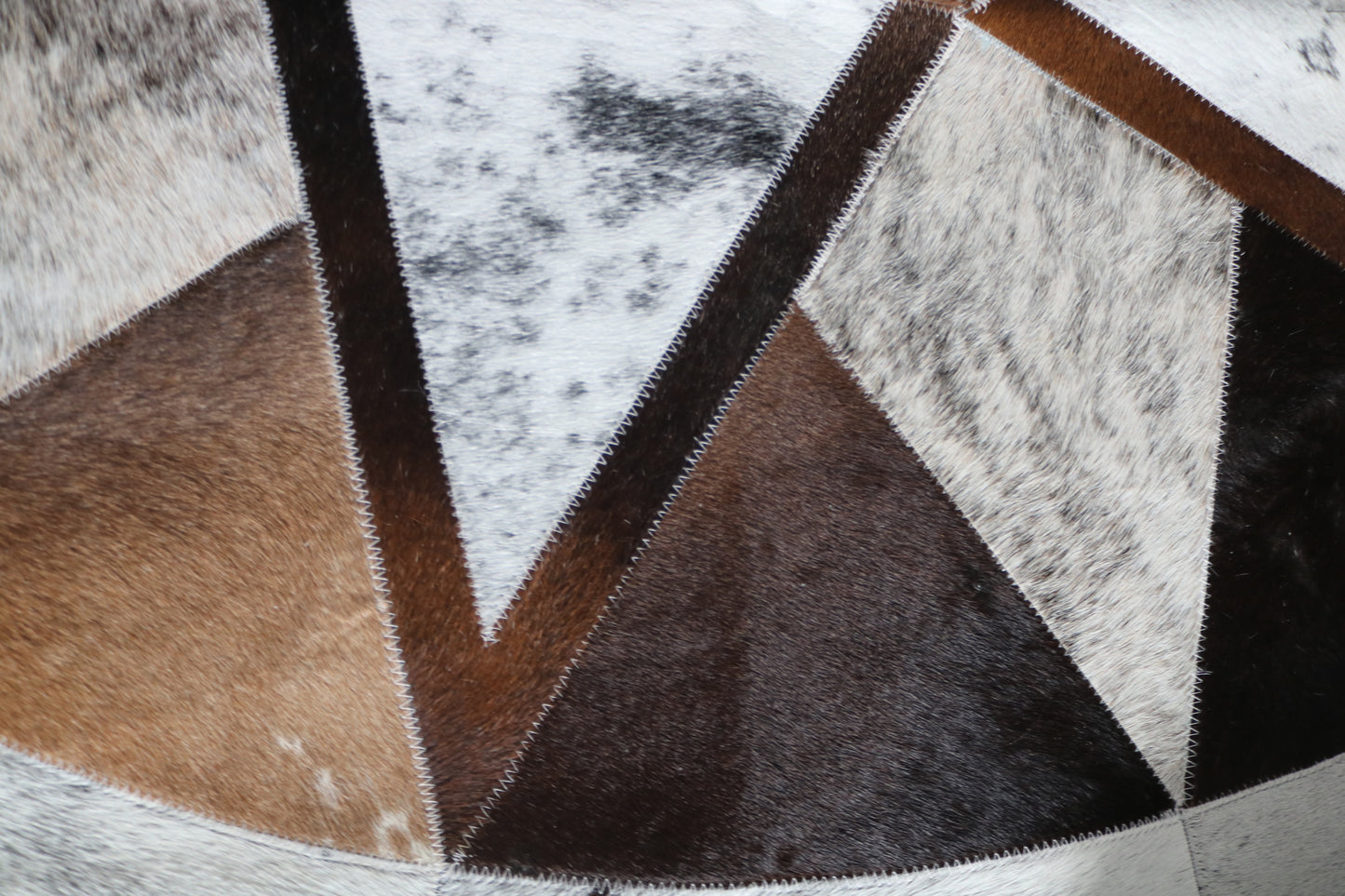 99911 Cowhide rug patchwork Collection Quebecuir Premium MANDALA ROUND SUPER BIG SIZE XXXL