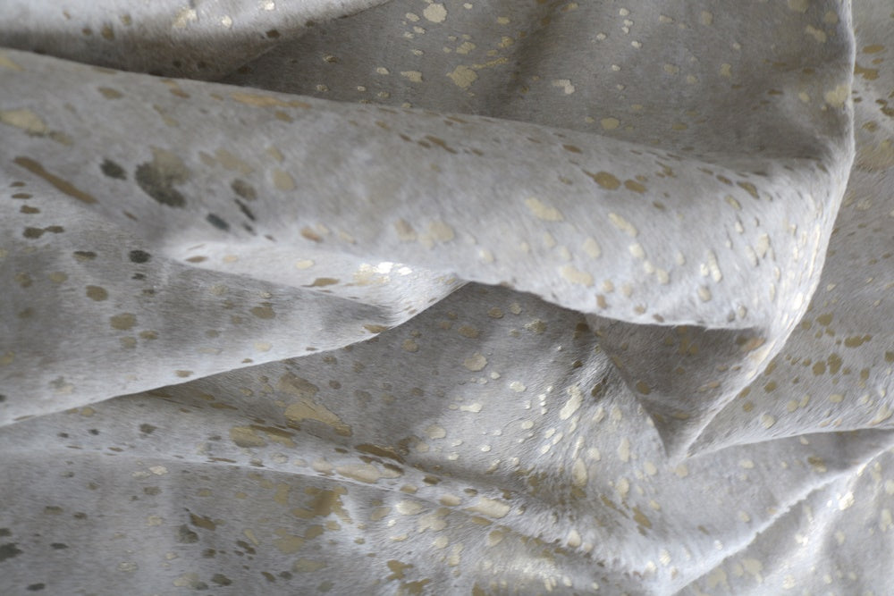 98301 - Cowhide Rug Tapis Peau de Vache GOLD METALLIC BIG SIZE XXL - Collection Quebecuir Premium