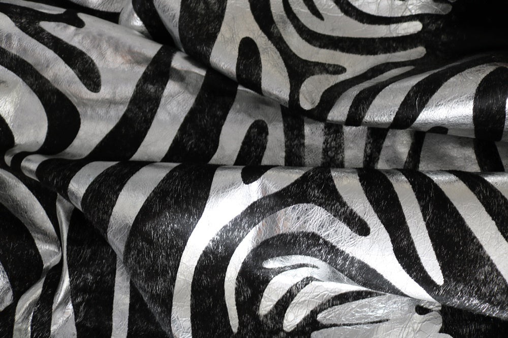 98302 - Cowhide Rug Tapis Peau de Vache ZEBRA SILVER METALLIC BIG SIZE XXL - Collection Quebecuir Premium