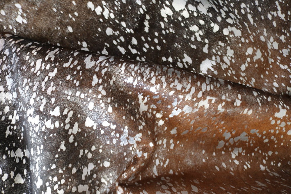 98303 - Cowhide Rug Tapis Peau de Vache SILVER METALLIC BIG SIZE XL - Collection Quebecuir Premium