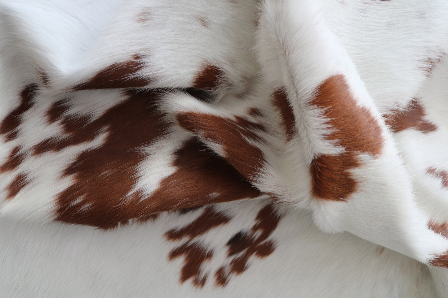 99938 Cowhide rug TRICOLOR Collection Quebecuir Premium