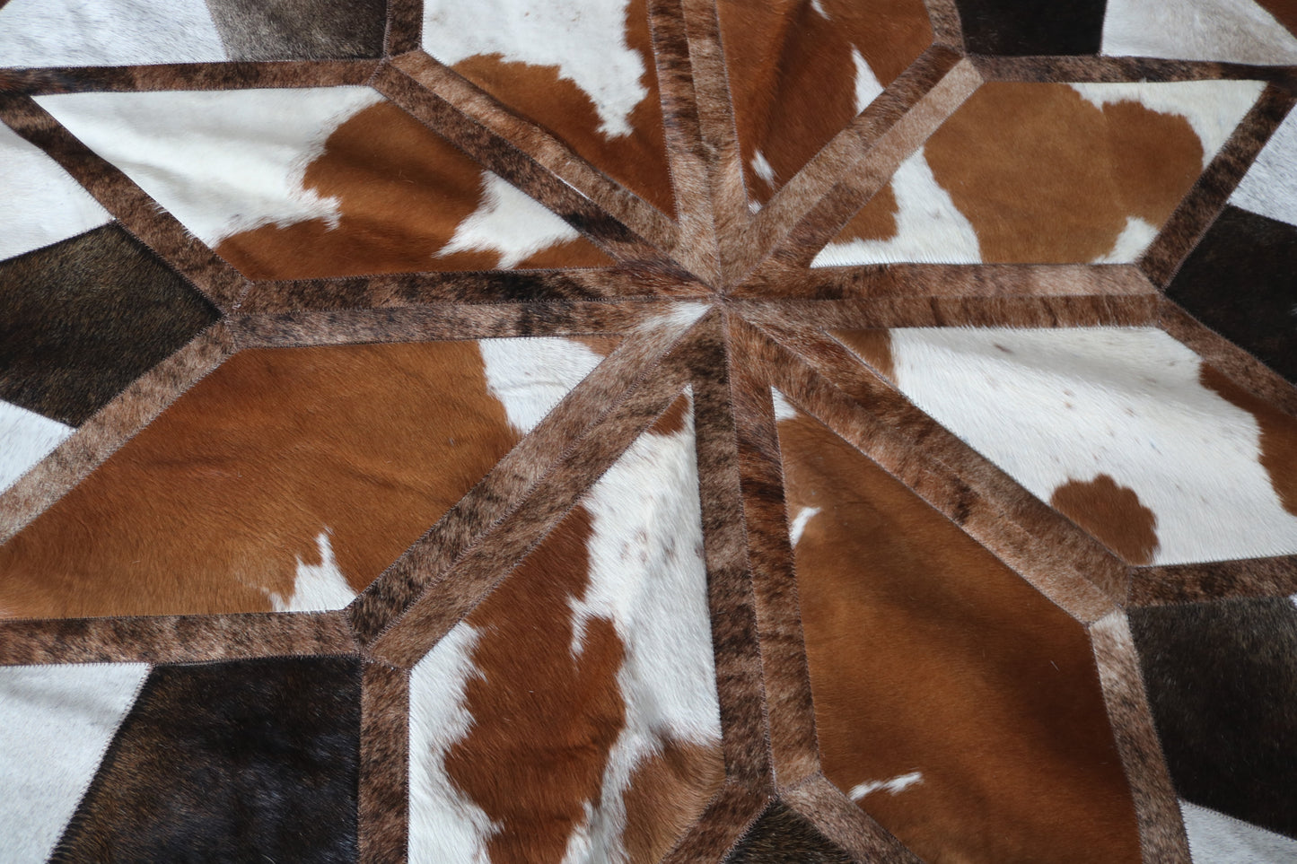 100006 Cowhide rug patchwork Collection Quebecuir Premium MANDALA ROUND SUPER BIG SIZE XXXL