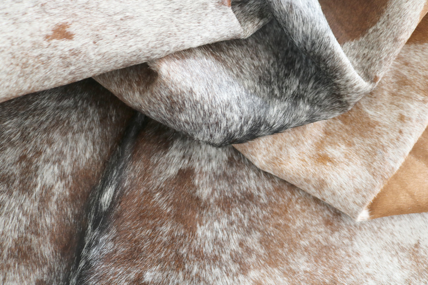 98410 - Cowhide Rug Tapis Peau de Vache BIG SIZE XXXL TRICOLOR - Collection Quebecuir Premium