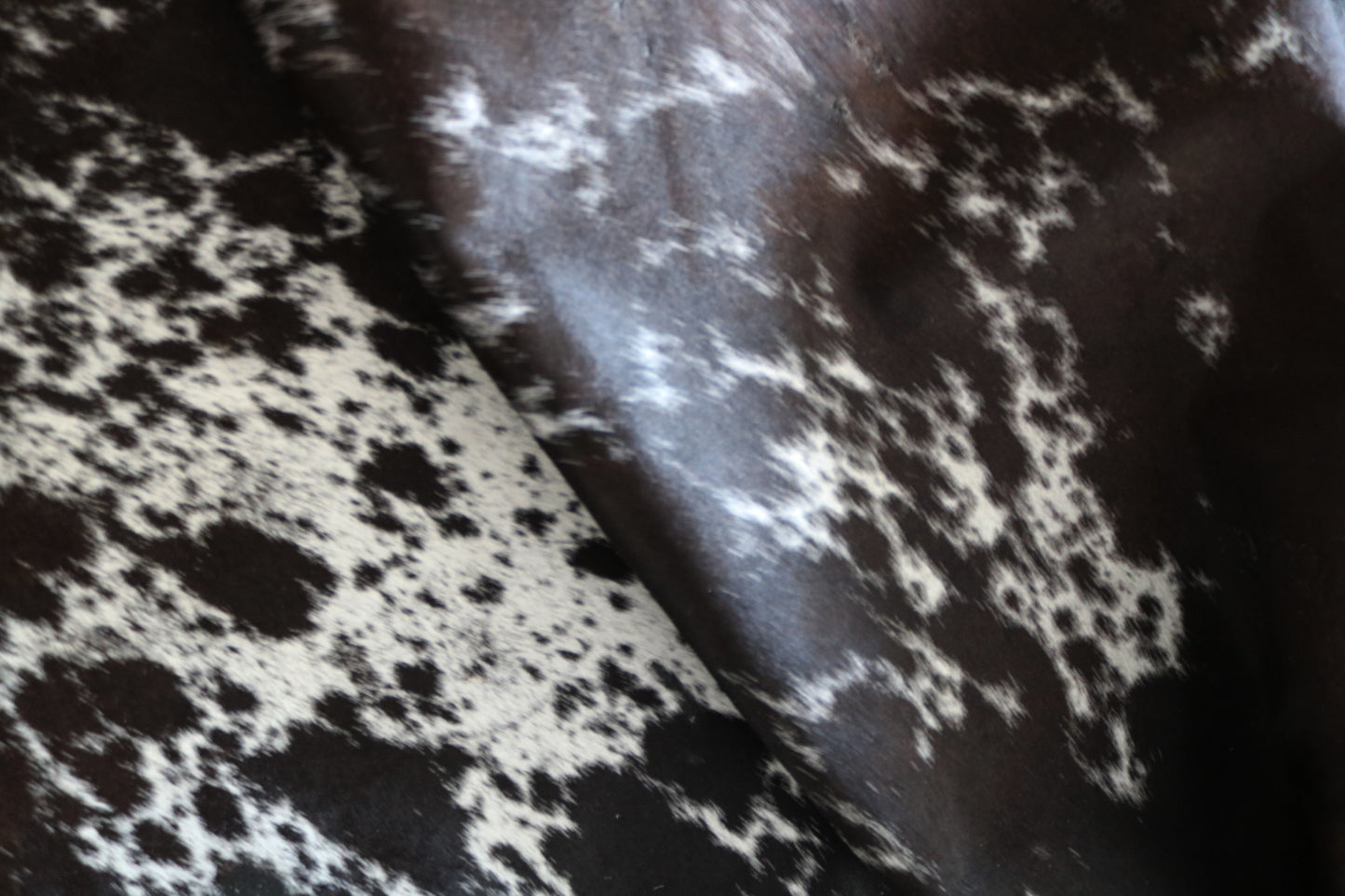 100028 Cowhide rug Collection Quebecuir Premium