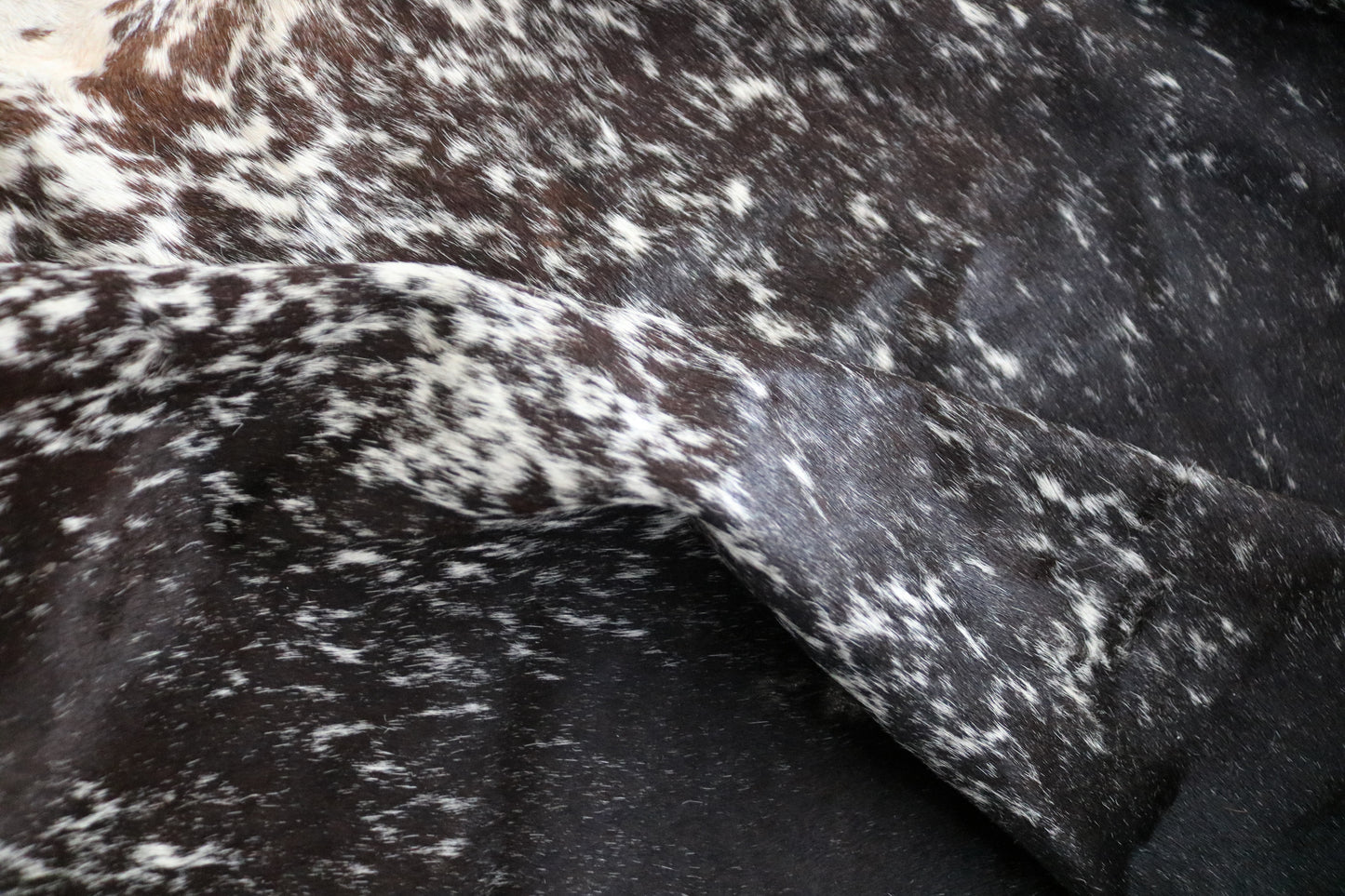 98462- Cowhide Rug Tapis Peau de Vache BIG SIZE XXL - Collection Quebecuir Premium
