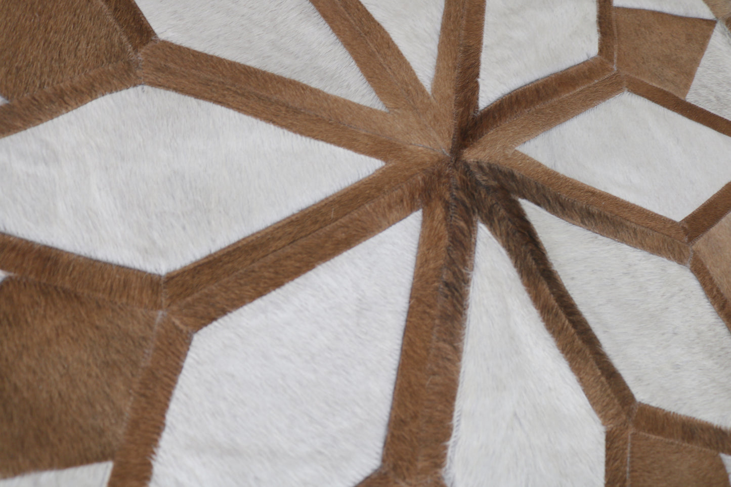 98507 Cowhide rug patchwork Collection Quebecuir Premium MANDALA ROUND