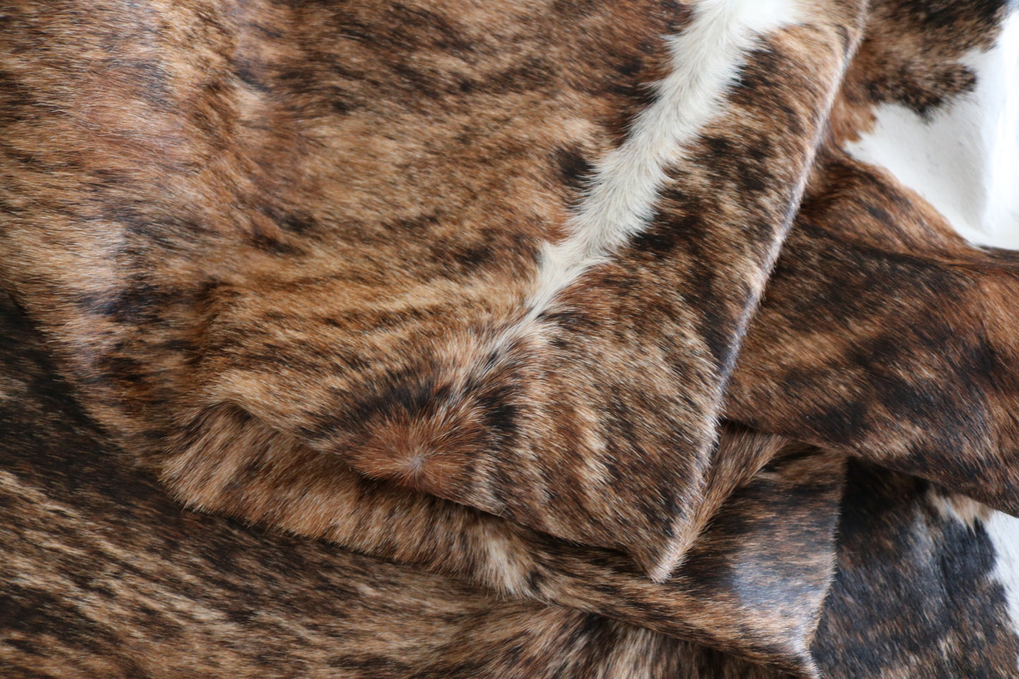 98612- Cowhide Rug Tapis Peau de Vache BIG SIZE XXL - Collection Quebecuir Premium