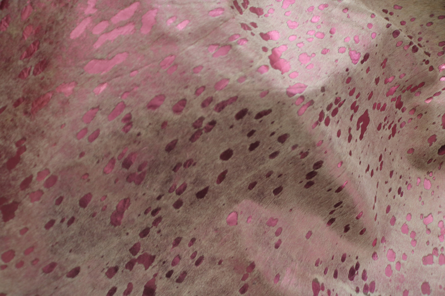 98620 - Cowhide Rug Tapis Peau de Vache PINK METALLIC SUPER BIG SIZE XXXL - Collection Quebecuir Premium