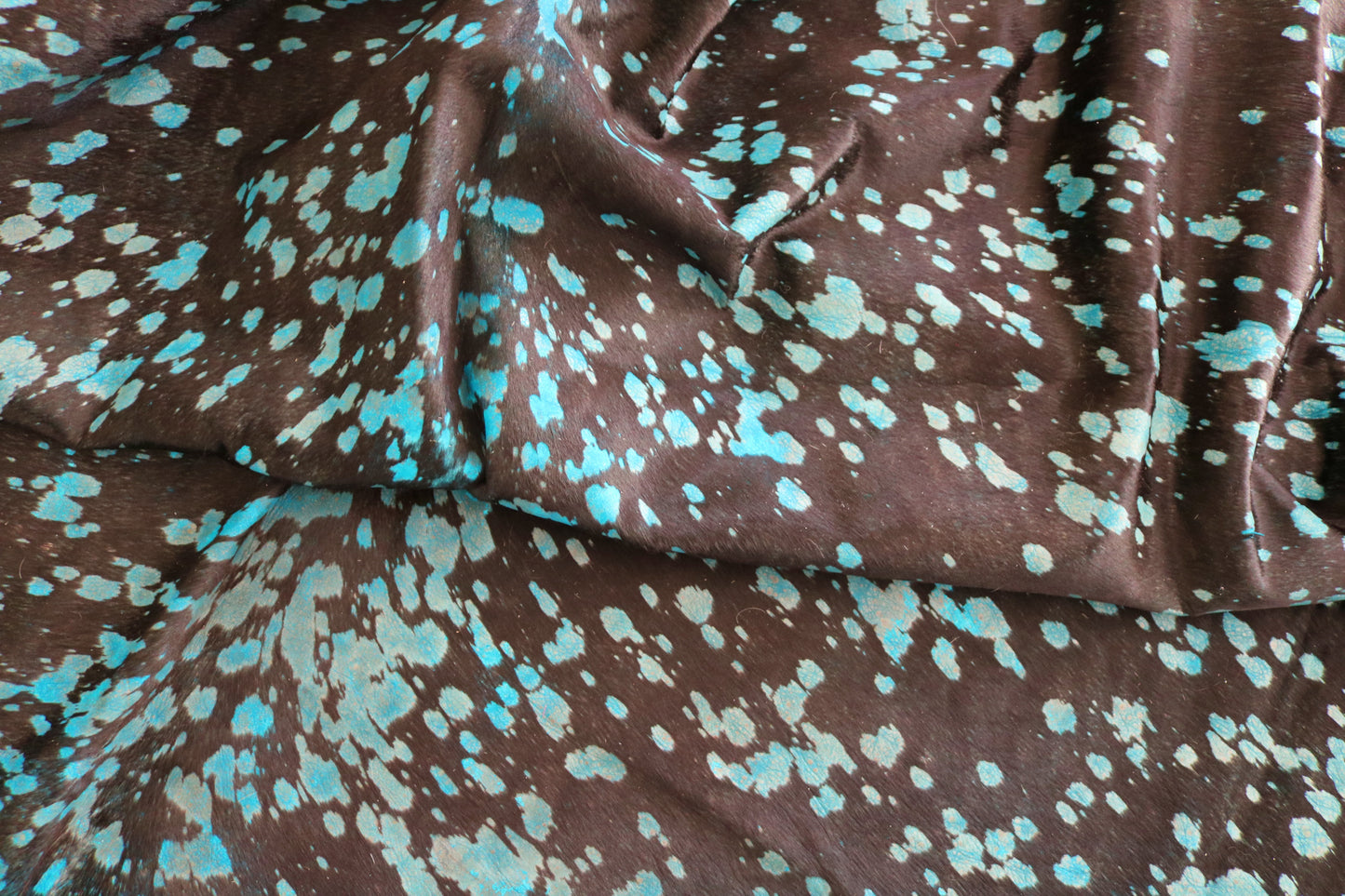 98636 - Cowhide Rug Tapis Peau de Vache ACID WASHED DYED SUPER BIG SIZE XXXL - Collection Quebecuir Premium