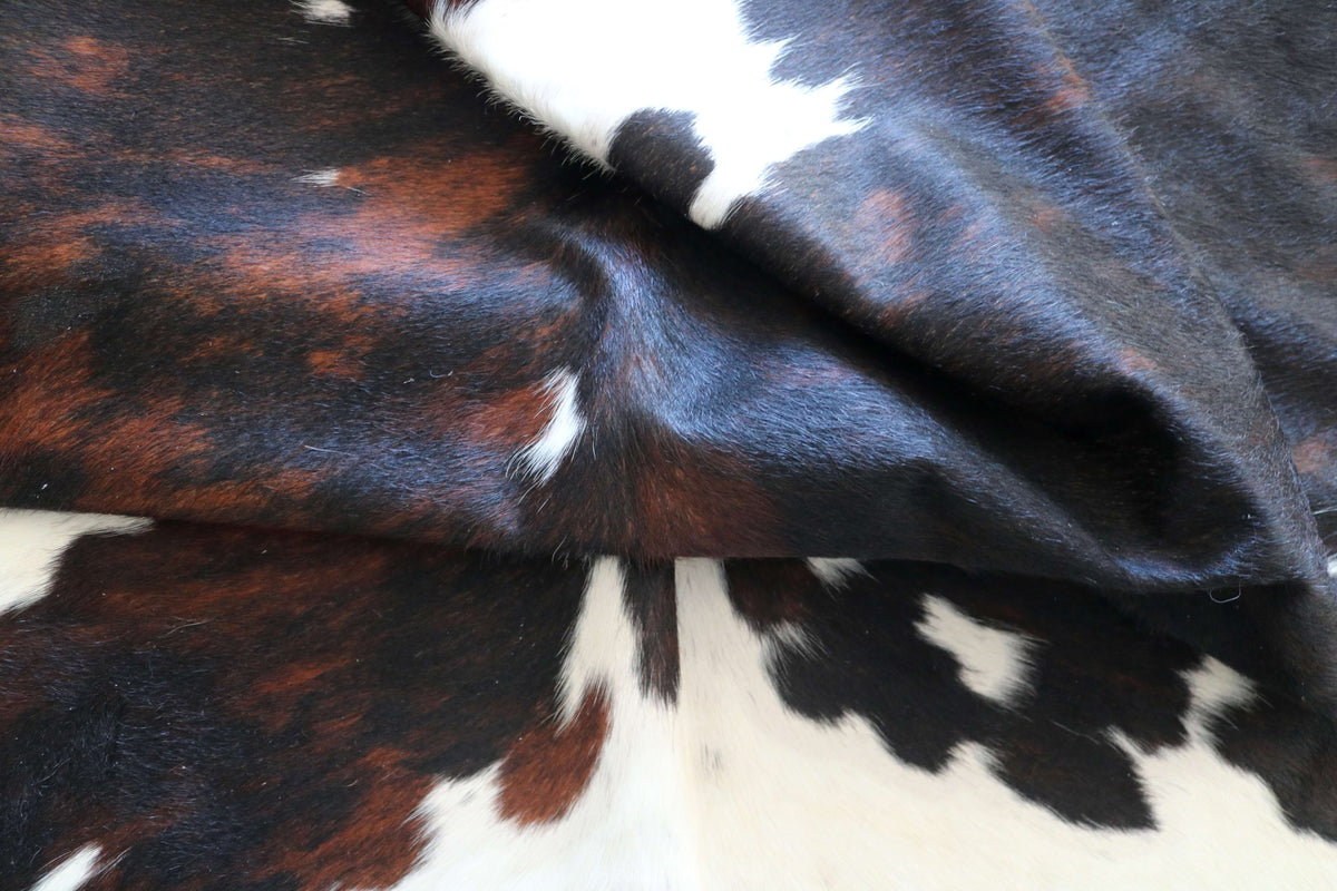 100379- SUPER BIG SIZE XXXL TRICOLOR Cowhide Rug - Quebecuir Premium Collection