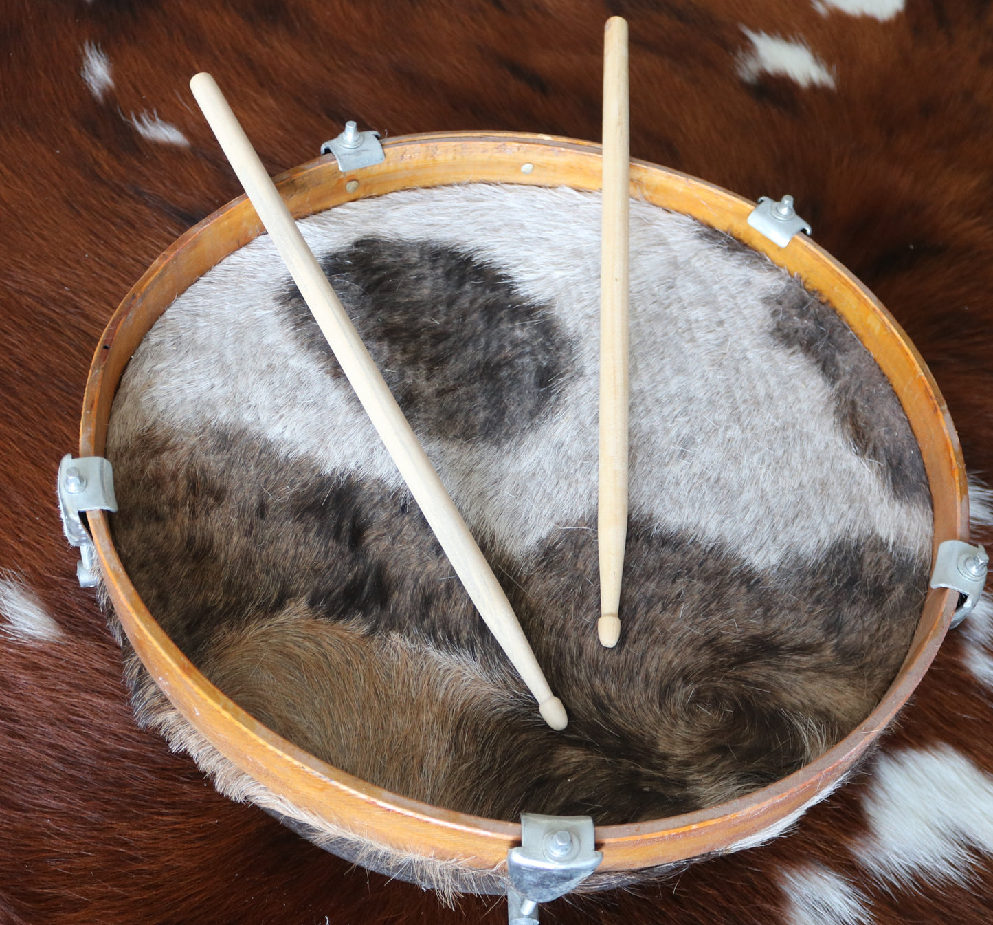 100242 16" Cowhide Drum Bombo Leguero - Tambour en peau de vache Bombo Leguero