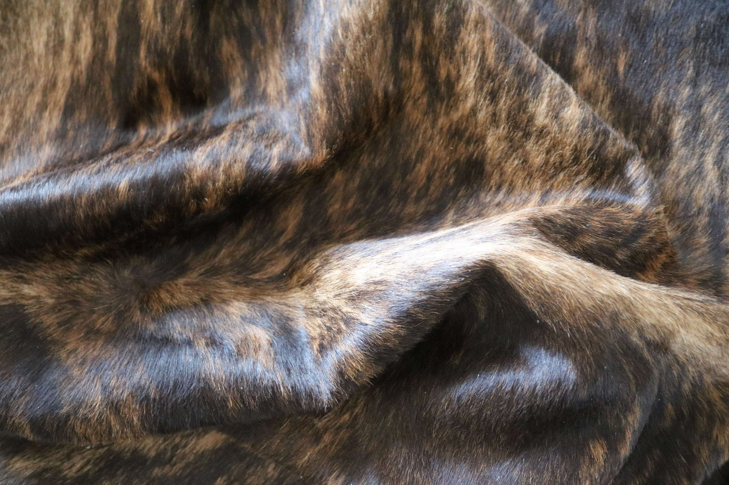 200646 -TRICOLOR  Cowhide Rug - Quebecuir Premium Collection