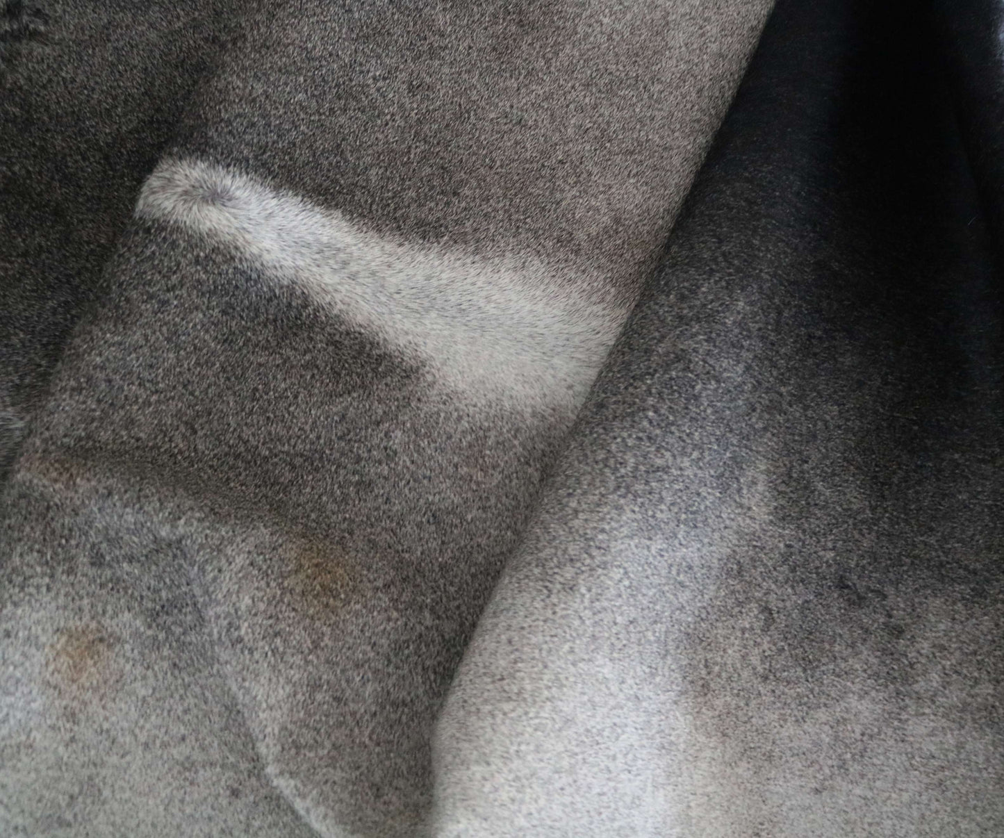 100303- SUPER BIG  SIZE XXXL GREY EXOTIQUE  Cowhide Rug - Quebecuir Premium Collection