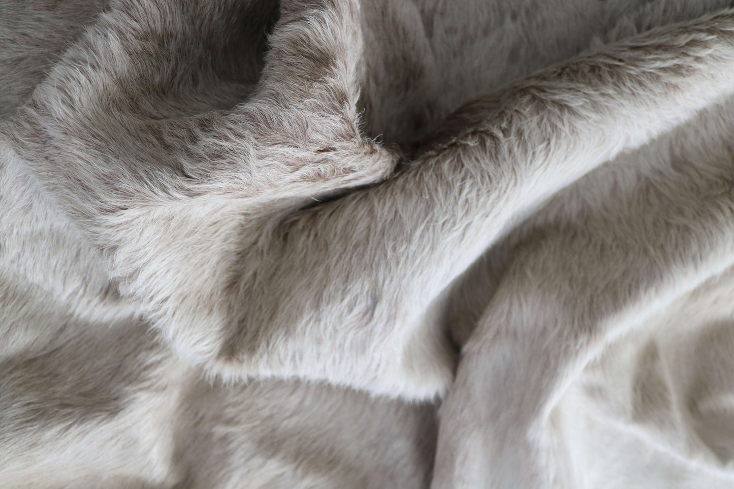 100329-   Cowhide Rug - Quebecuir Premium Collection