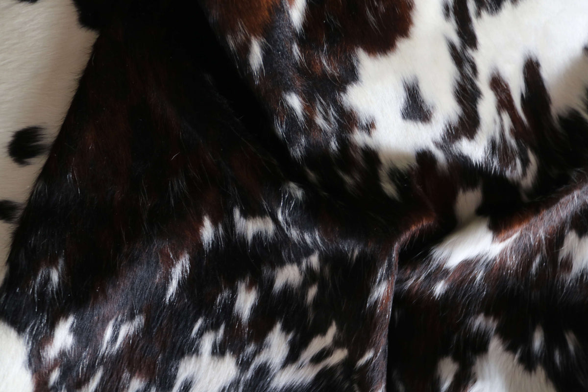 200666  - TRICOLOR  Cowhide Rug XL - Quebecuir Premium Collection