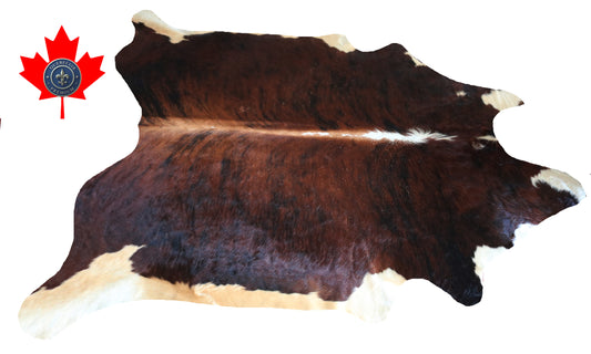 300043 - Cowhide Rug Tapis Peau de Vache     Collection Quebecuir Premium