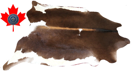 300052 - Cowhide Rug Tapis Peau de Vache     Collection Quebecuir Premium