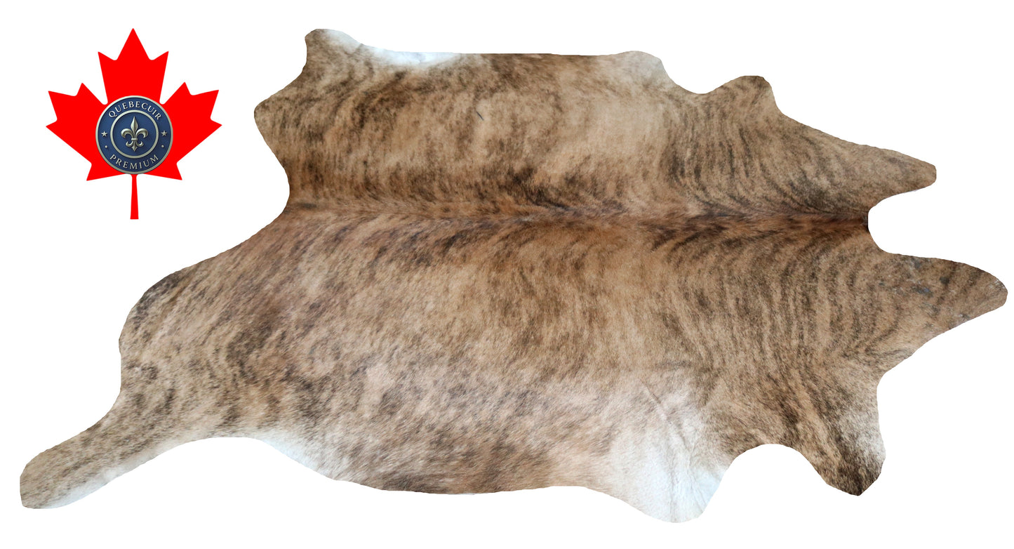 300090 - Cowhide Rug Tapis Peau de Vache  Collection Quebecuir Premium
