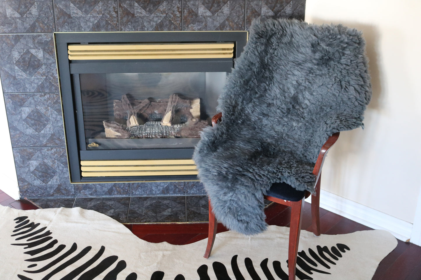 300165   Tapis GRAND peau de Mouton Sheepskin BIG SIZE Collection Quebecuir Premium GREY X 1