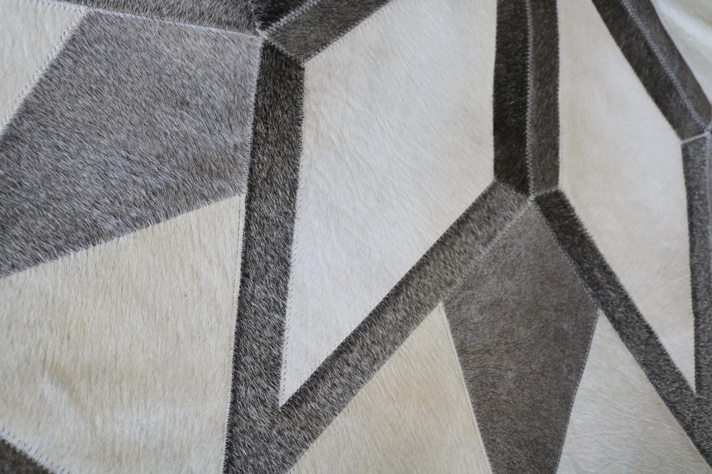 99090  Cowhide rug patchwork  Collection Quebecuir Premium BIG SIZE XXL MANDALA ROUND