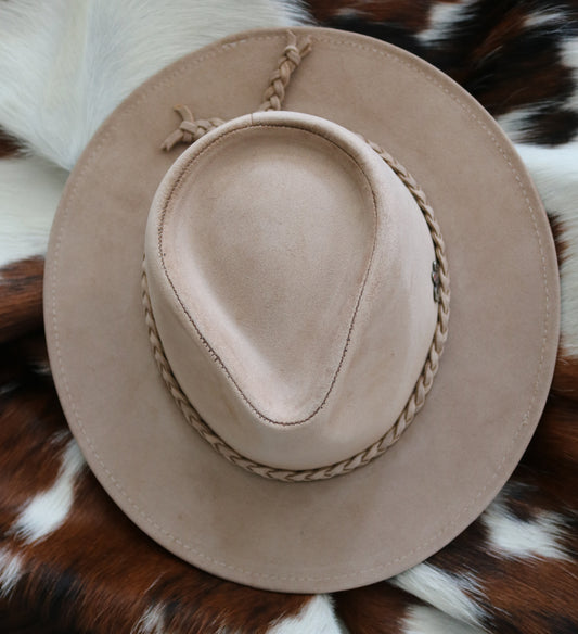 99102- Chapeau Hat  Collection Quebecuir Premium