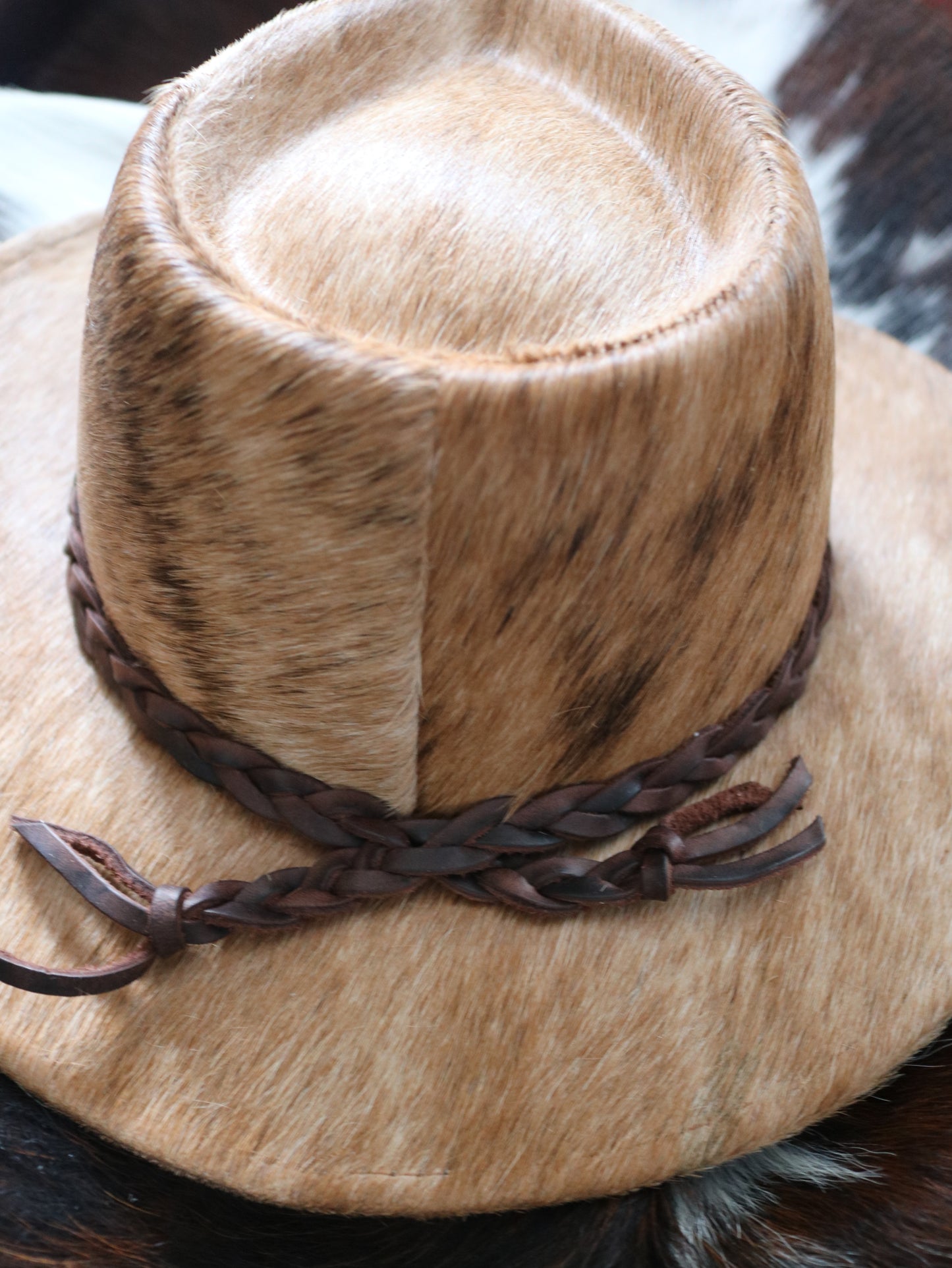 99120- Chapeau Hat  Collection Quebecuir Premium