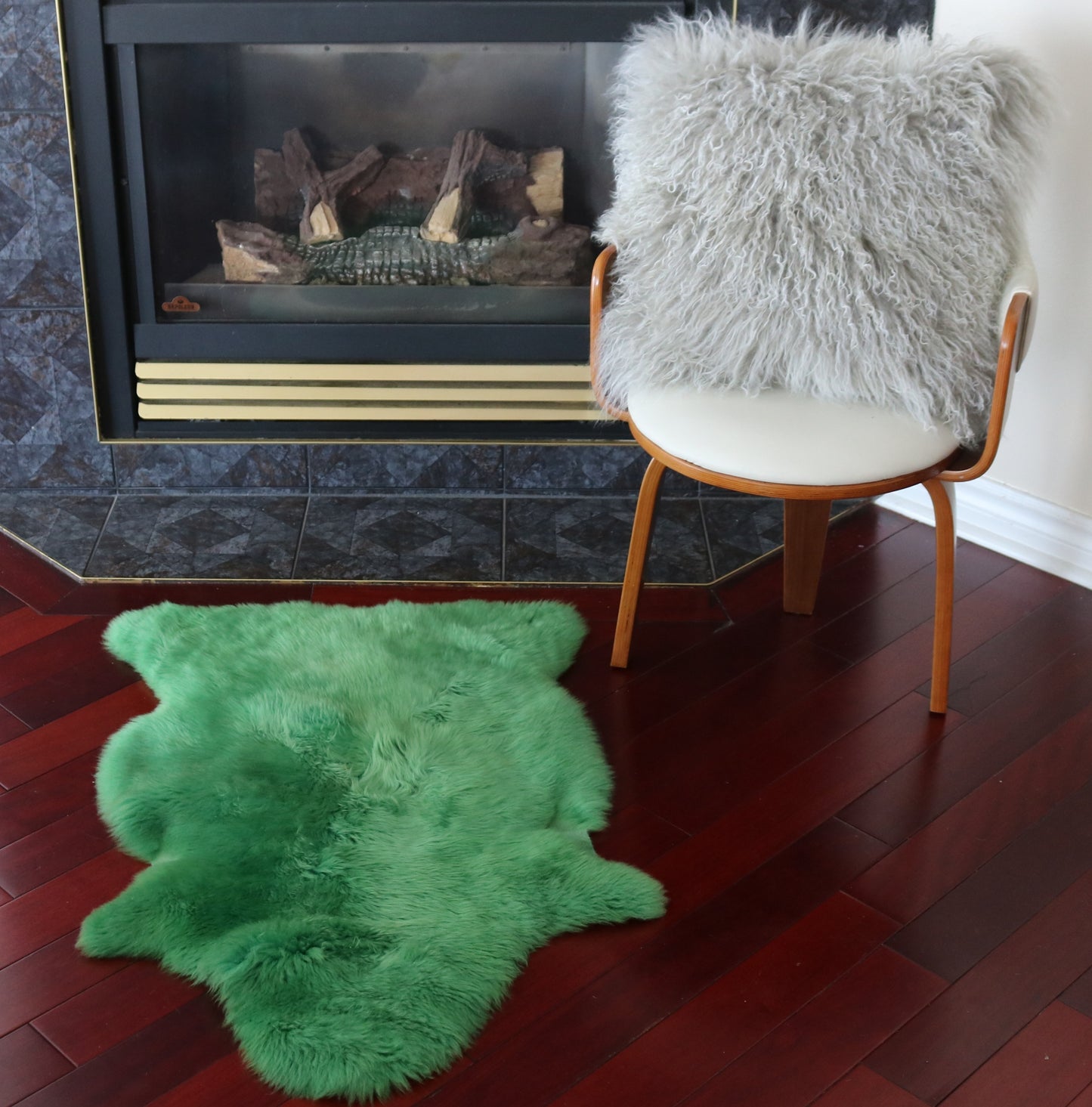 200472 Tapis GRAND peau de Mouton Sheepskin BIG SIZE Collection Quebecuir Premium GREEN  X 1