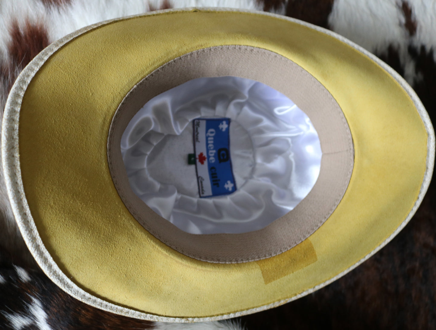 99150- Chapeau Hat  Collection Quebecuir Premium
