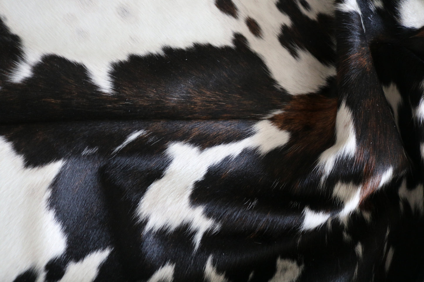 99177 - Cowhide Rug Tapis Peau de Vache  SUPER  BIG  SIZE XXXL - Collection Quebecuir Premium