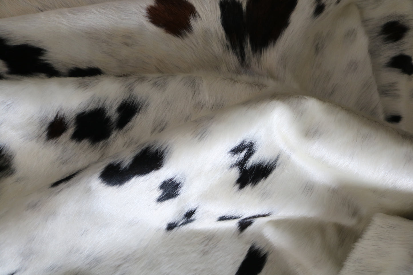 200505 - Cowhide Rug Tapis Peau de Vache  SUPER  BIG  SIZE XXXL - Collection Quebecuir Premium