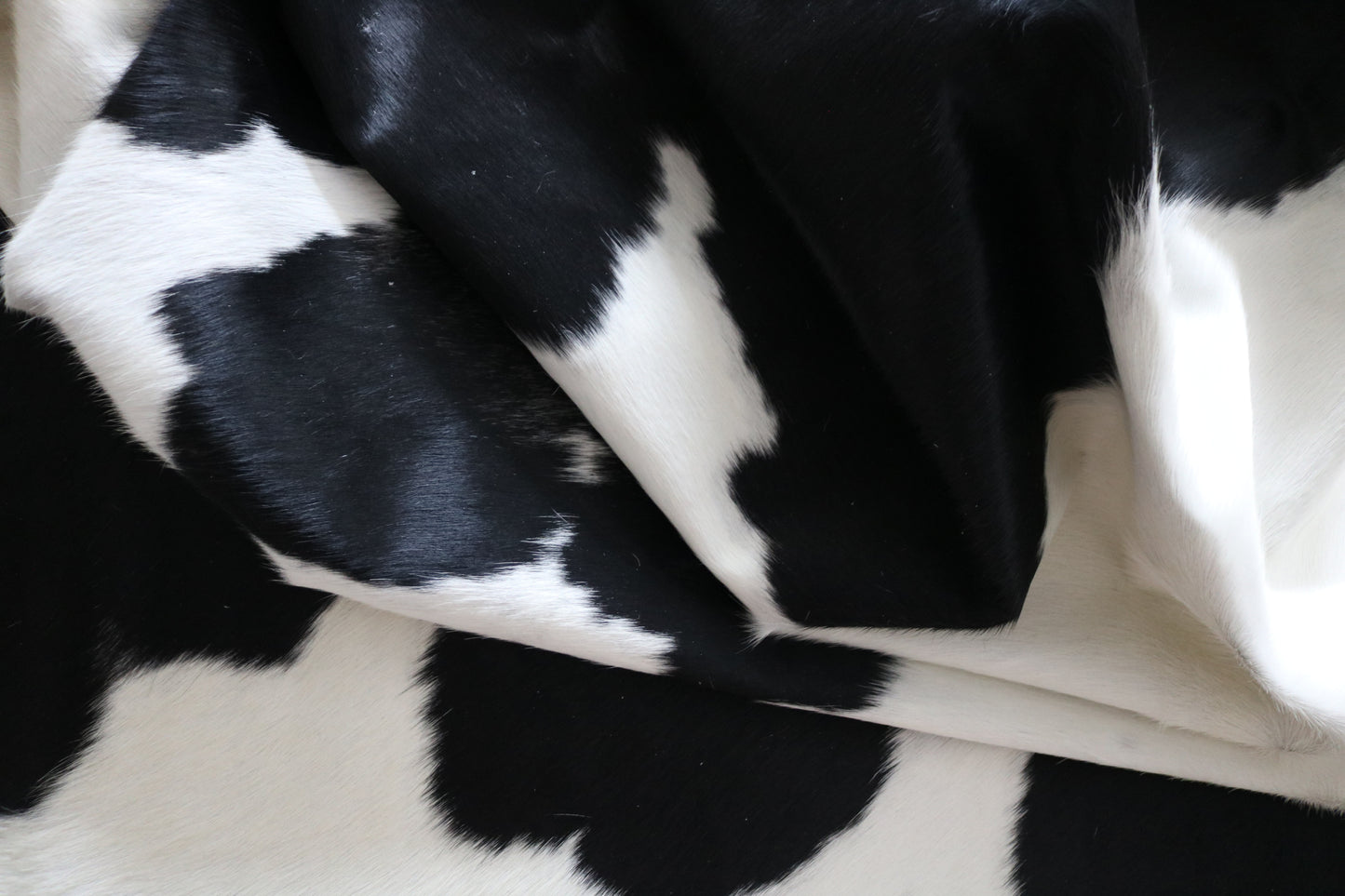 99214- Cowhide Rug Tapis Peau de Vache SUPER BIG SIZE XXXL - Collection Quebecuir Premium