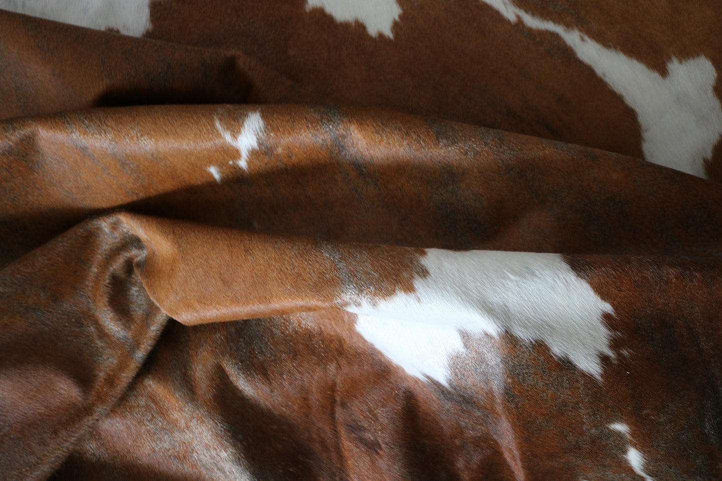 99217- Cowhide Rug Tapis Peau de Vache SUPER BIG SIZE XXXL - Collection Quebecuir Premium