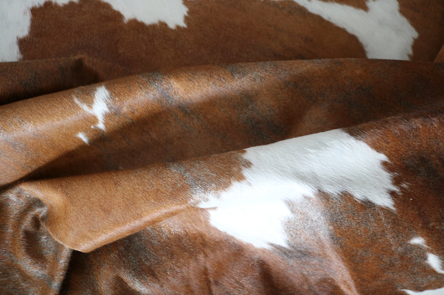 99217- Cowhide Rug Tapis Peau de Vache SUPER BIG SIZE XXXL - Collection Quebecuir Premium
