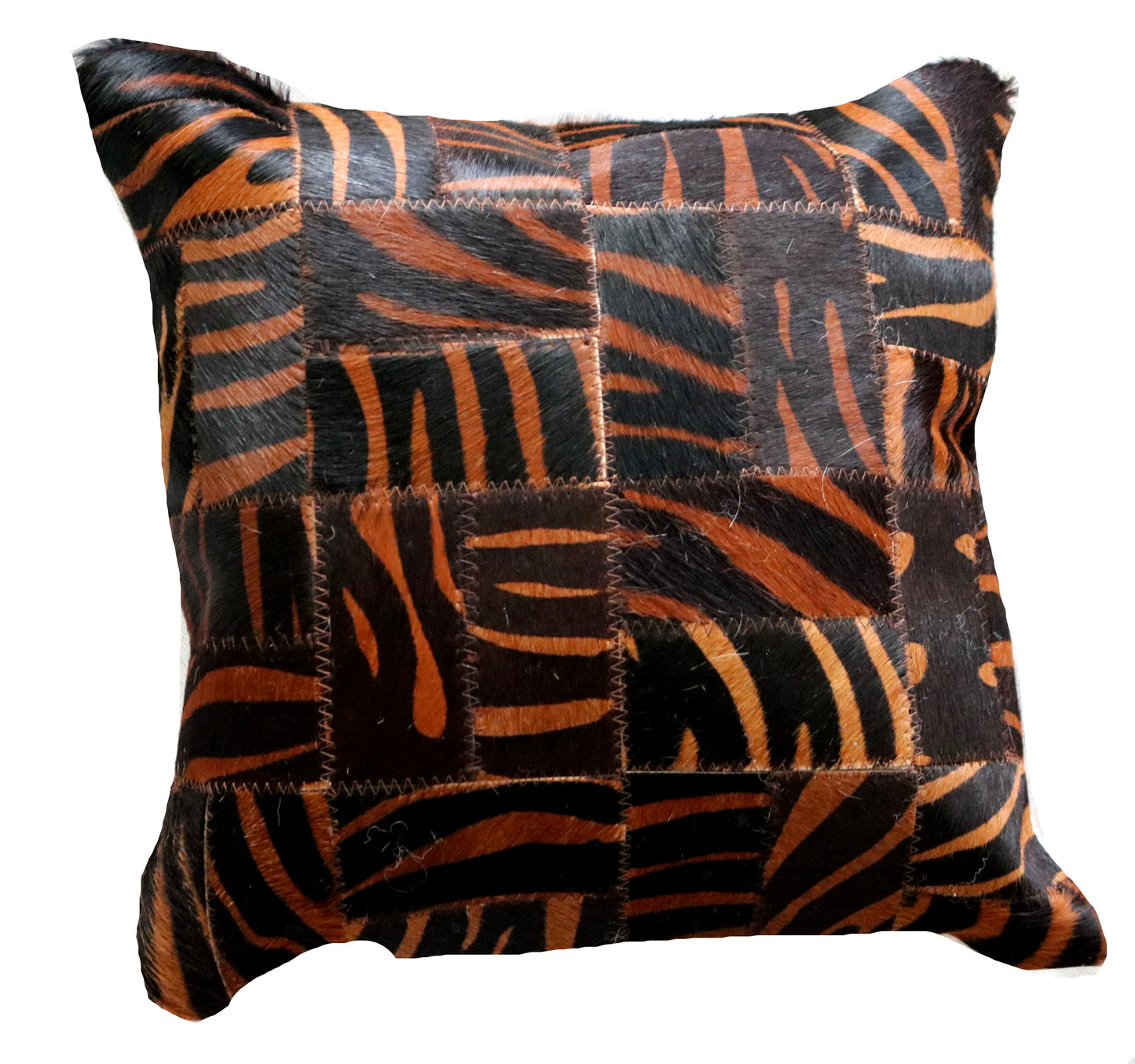 300888  Coussin Peau de Vache Cowhide Pillow Collection Quebecuir Premium